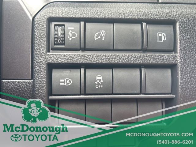 Used 2025 Toyota 4Runner SR5 AWD/4WD image 11