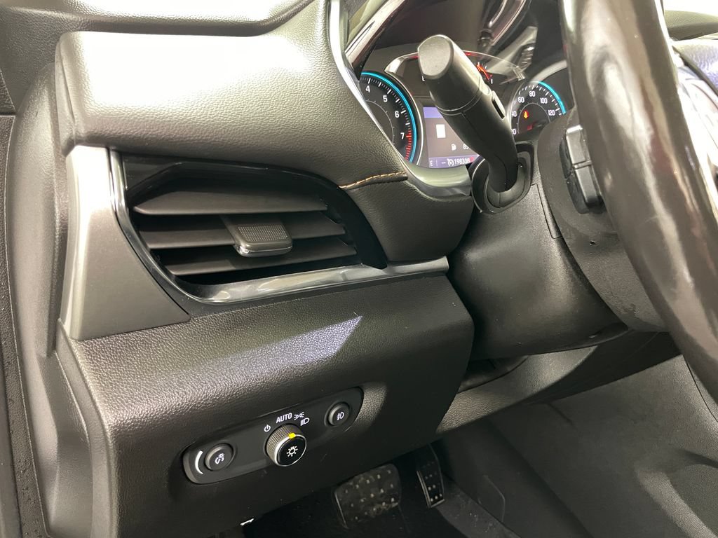 Used 2020 Chevrolet Traverse RS w/ LPO, Floor Liner Package AWD/4WD image 28