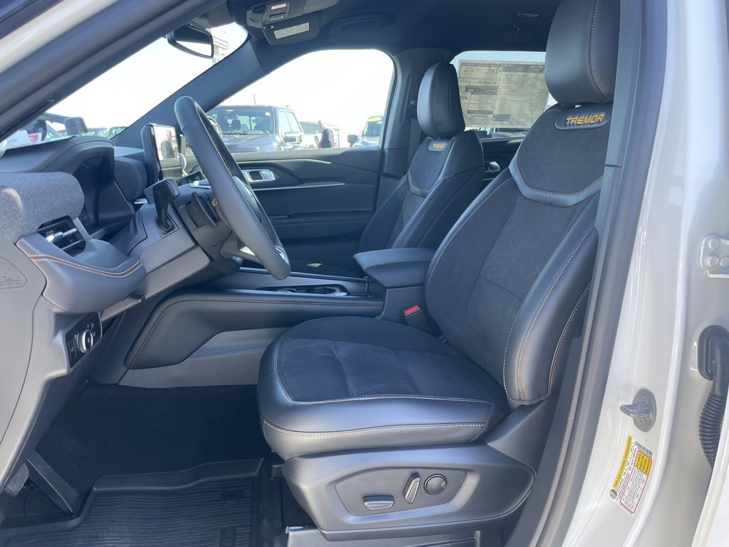 New 2026 Ford Explorer Tremor w/ Tremor Convenience Package image 7