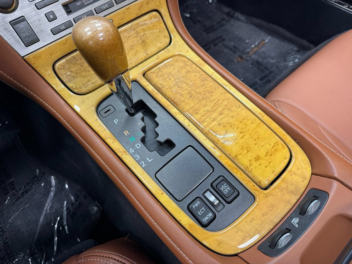 Used 2004 Lexus SC 430 Convertible RWD image 33