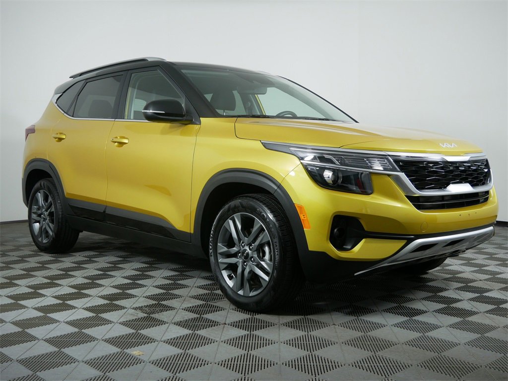 Certified 2023 Kia Seltos S image 1