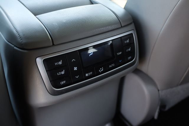 Used 2018 Toyota Highlander Limited Platinum image 45