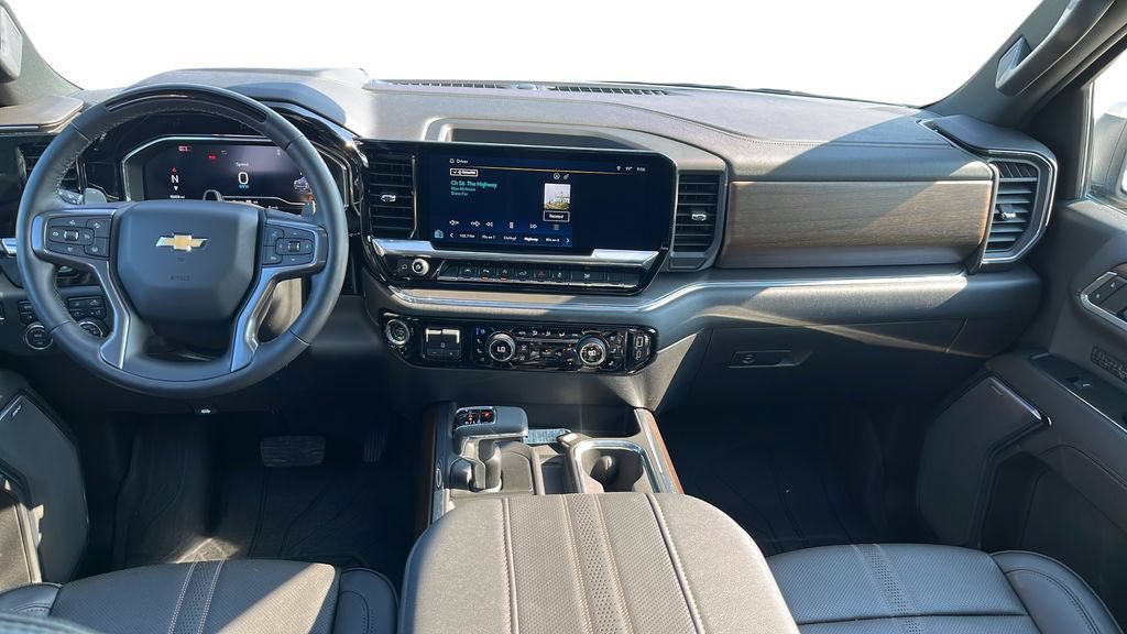 Used 2024 Chevrolet Silverado 1500 High Country AWD/4WD image 11