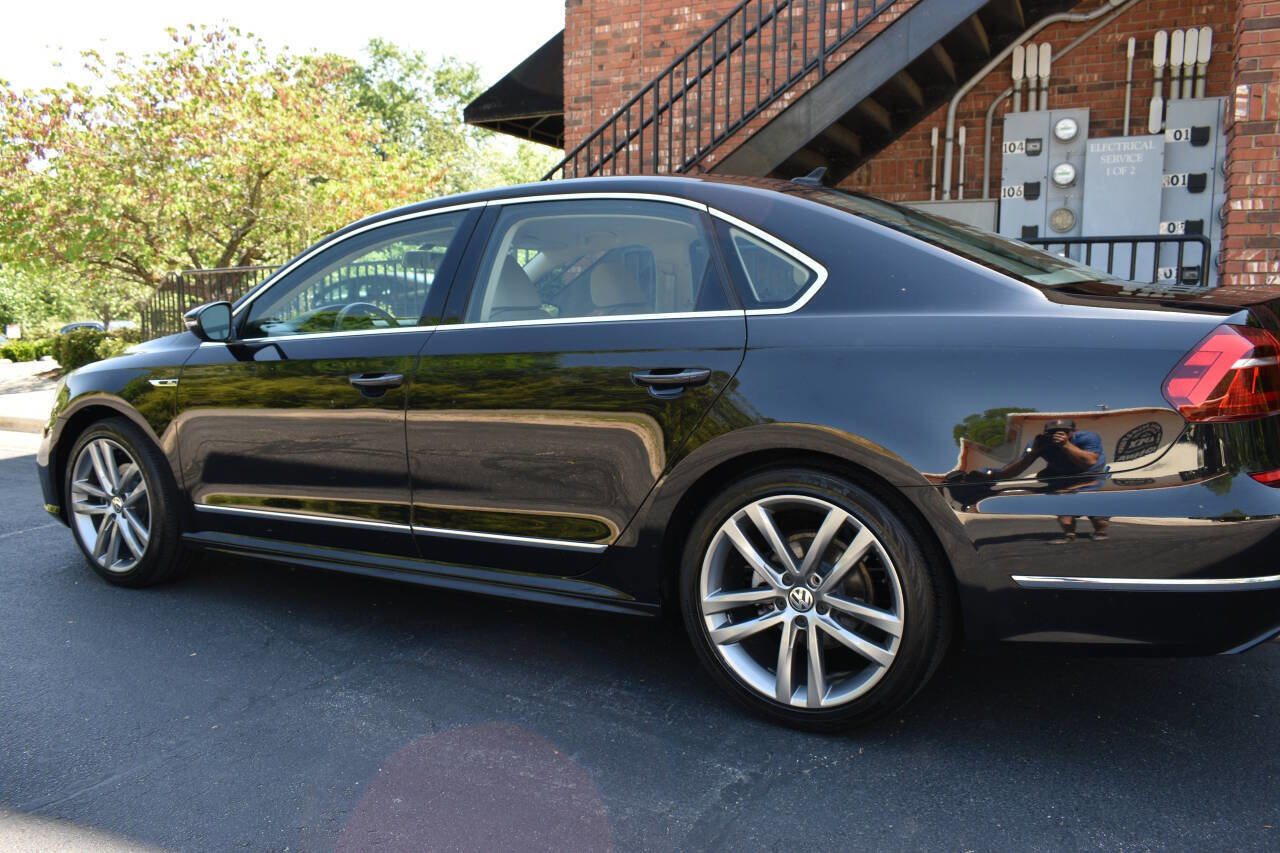 Used 2017 Volkswagen Passat 1.8T R-Line FWD image 28