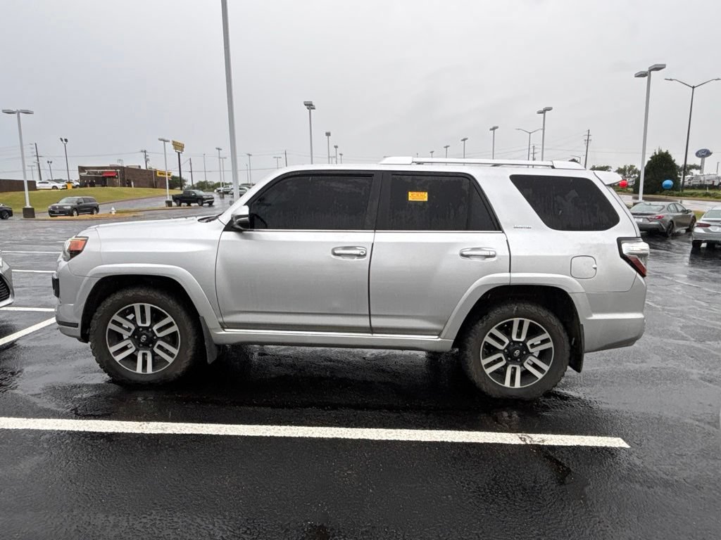 Used 2017 Toyota 4Runner Limited AWD/4WD image 2