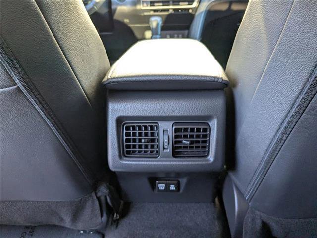 Used 2025 Toyota Camry XLE image 19