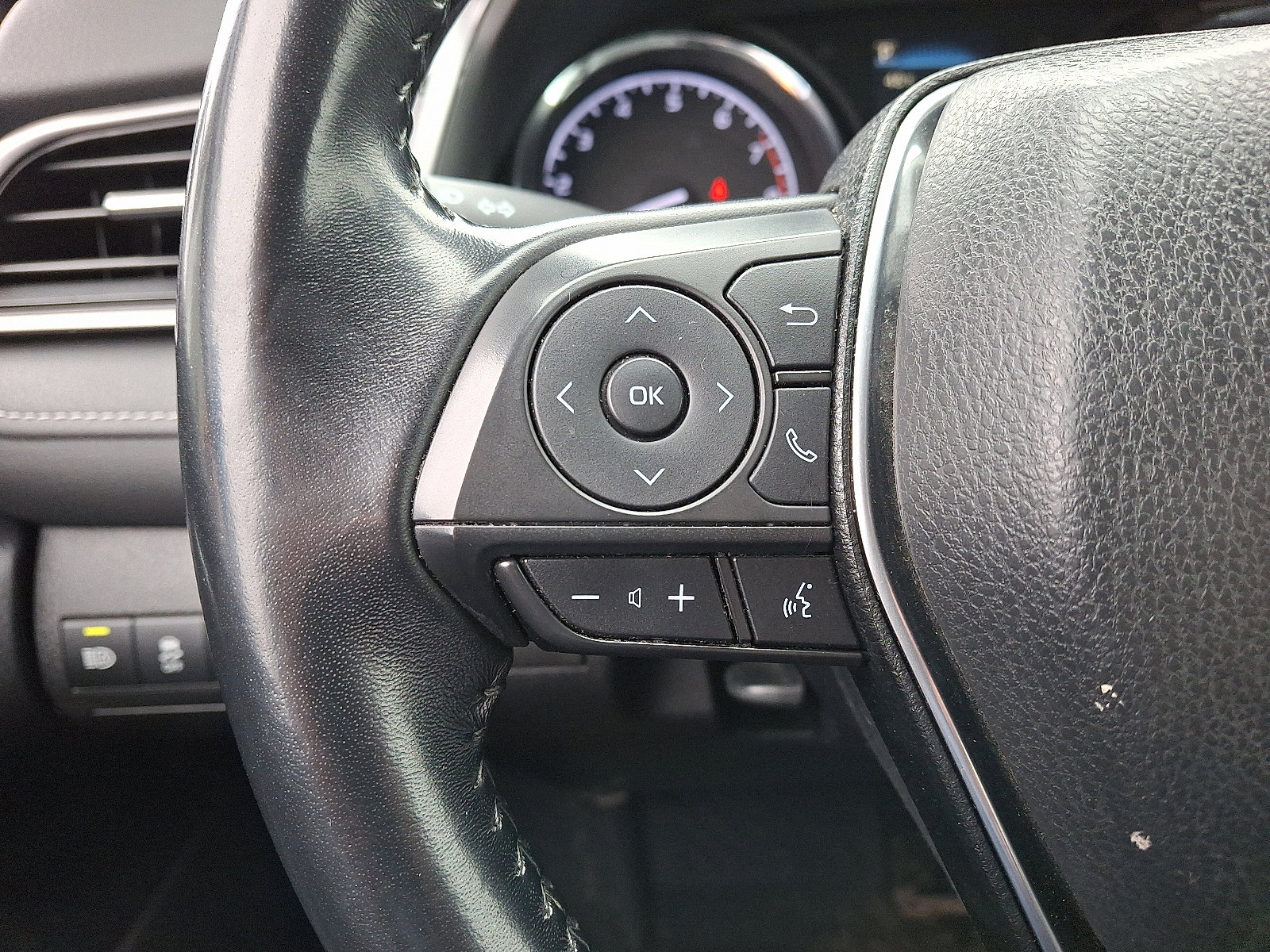 Used 2019 Toyota Camry SE image 20