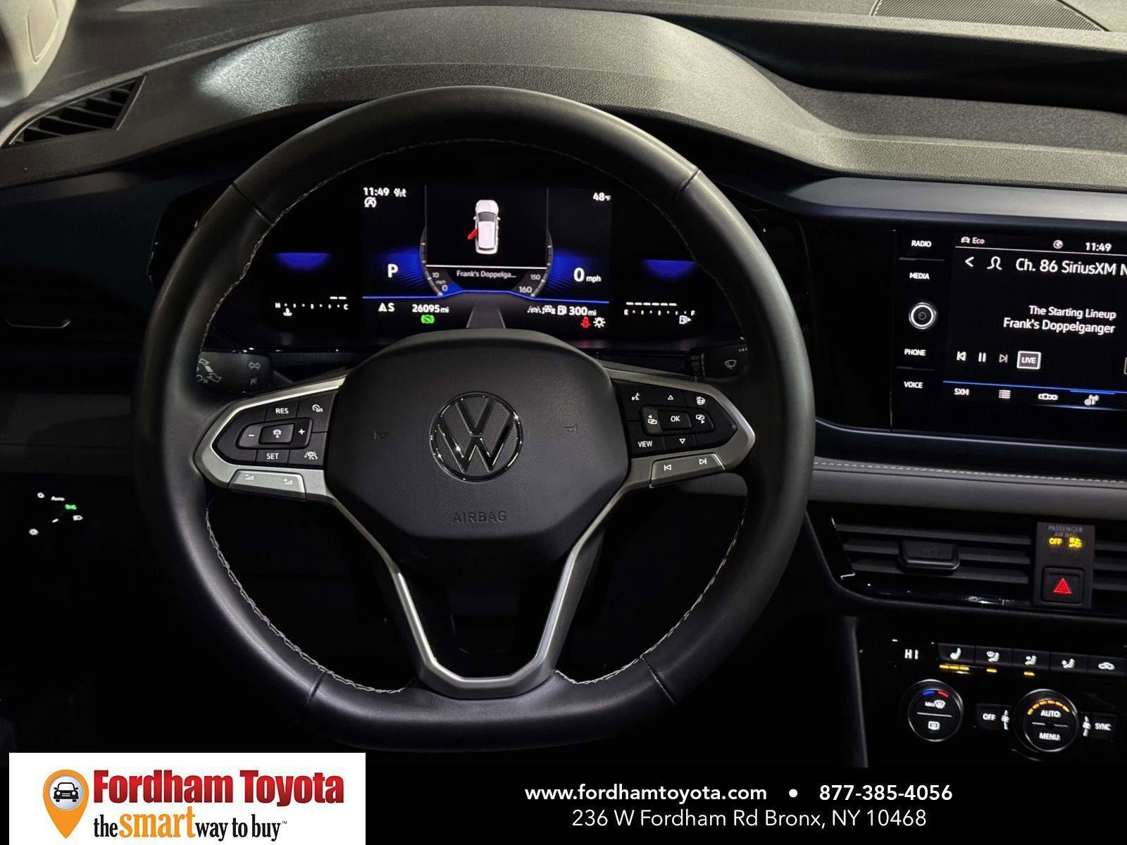Used 2024 Volkswagen Taos SE image 14