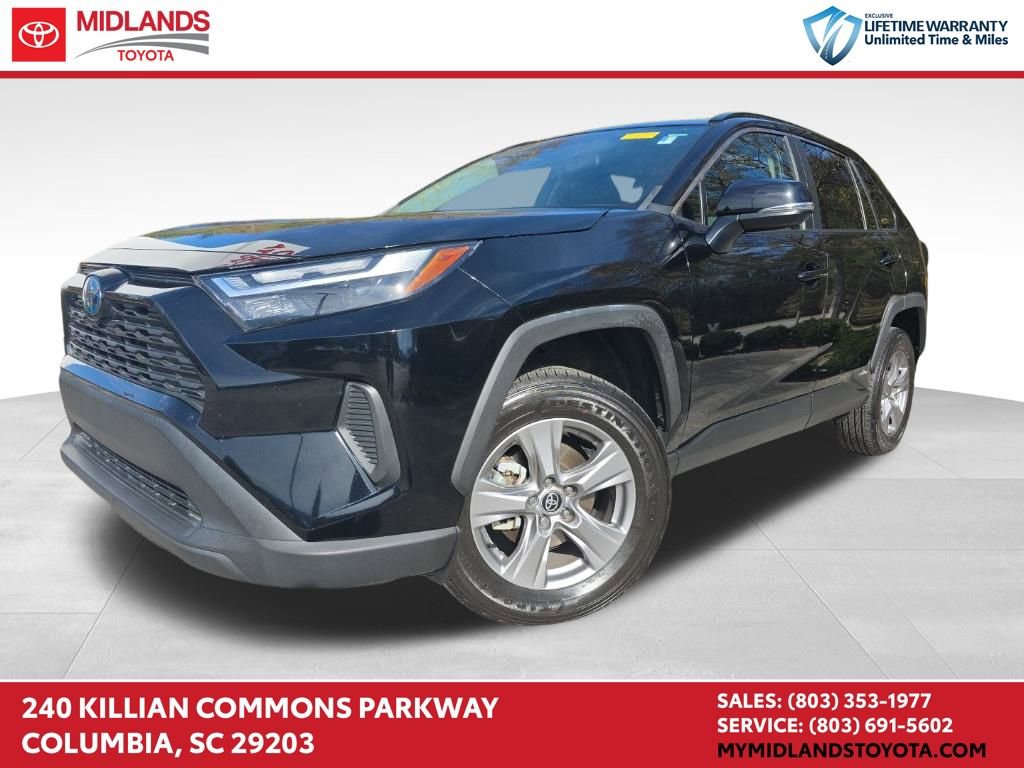 Used 2024 Toyota RAV4 XLE image 1