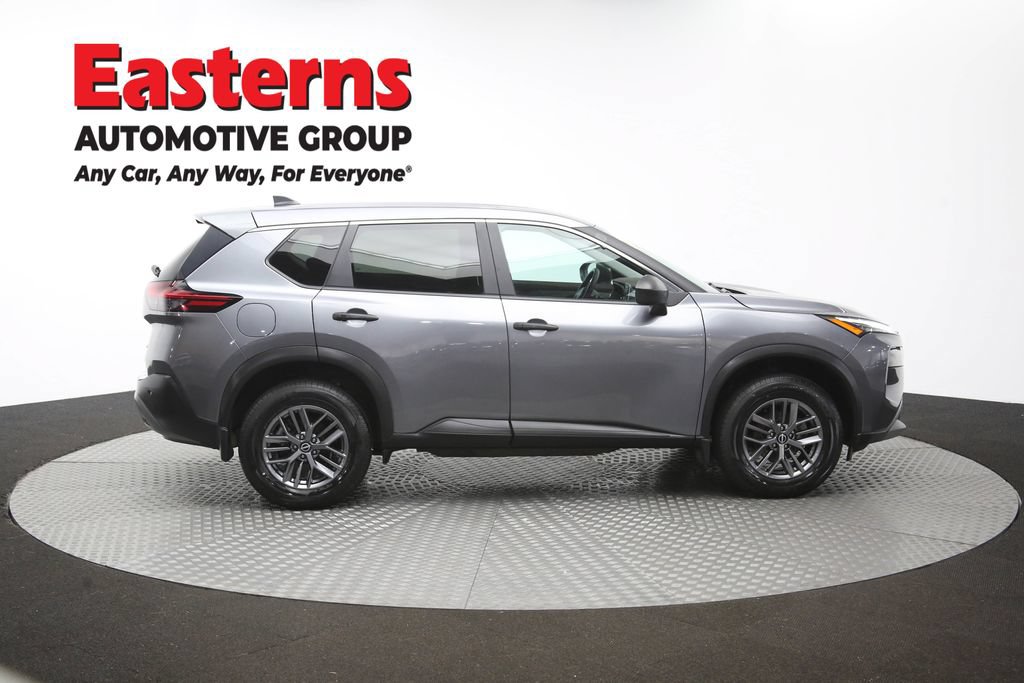 Used 2023 Nissan Rogue S AWD/4WD image 45