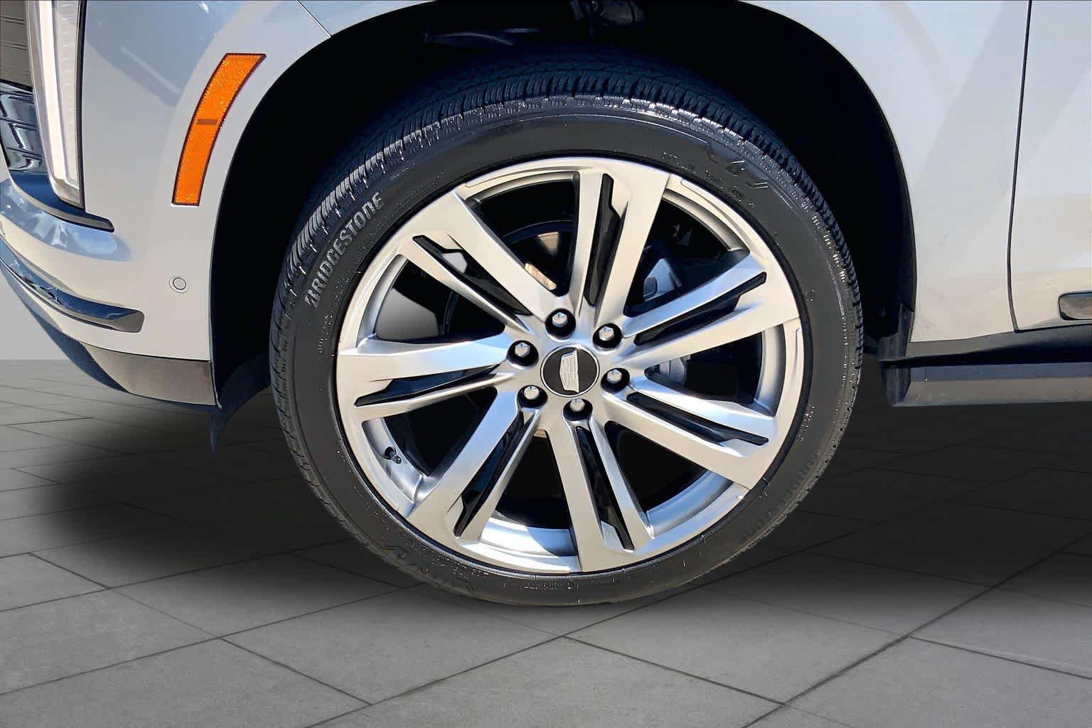 Used 2026 Cadillac Escalade Sport w/ Touring Package AWD/4WD image 11