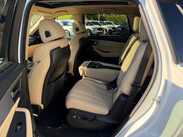 Certified 2023 Acura MDX w/ Technology Package FWD image 13