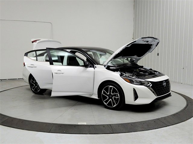 New 2025 Nissan Sentra SR w/ SR Premium Package image 9