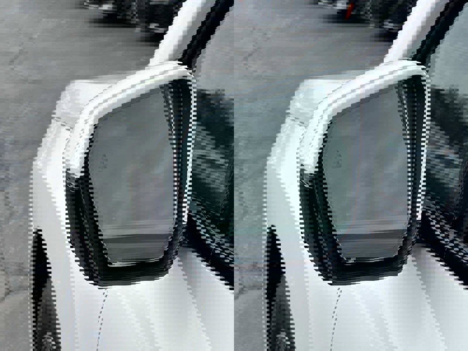 Used 2025 BMW iX xDrive50 image 11