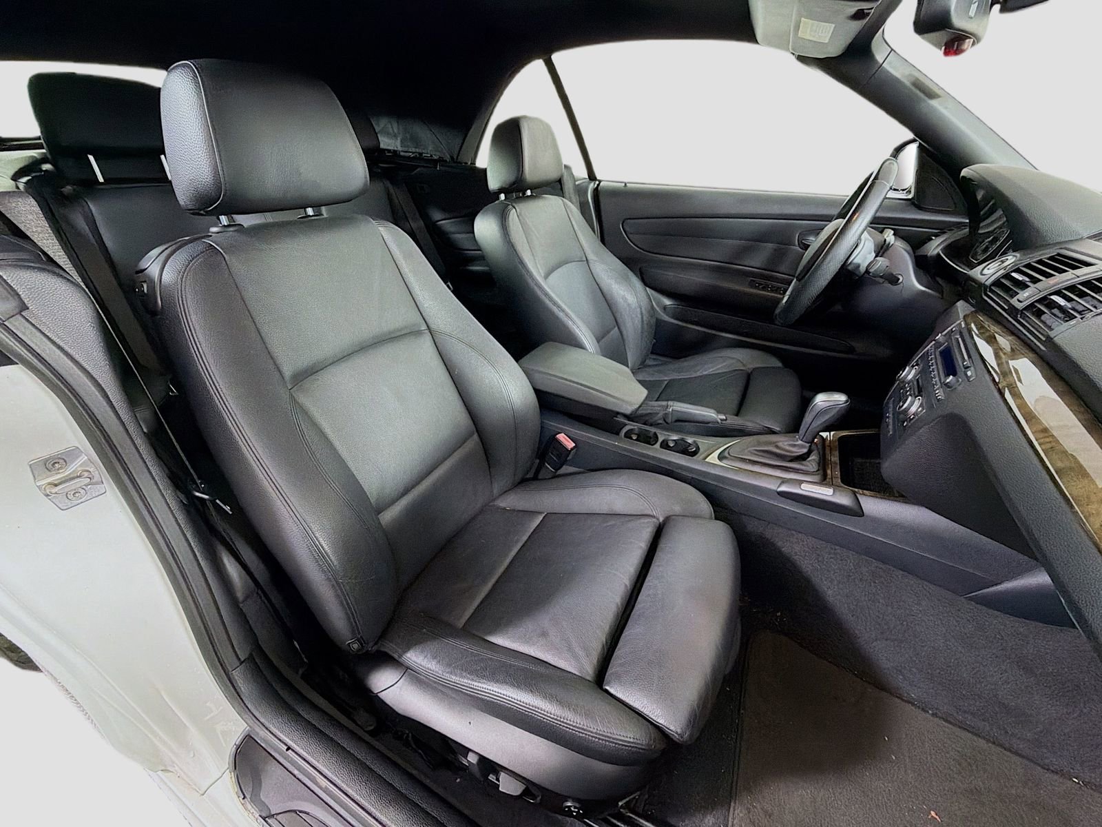 Used 2010 BMW 135i Convertible image 27