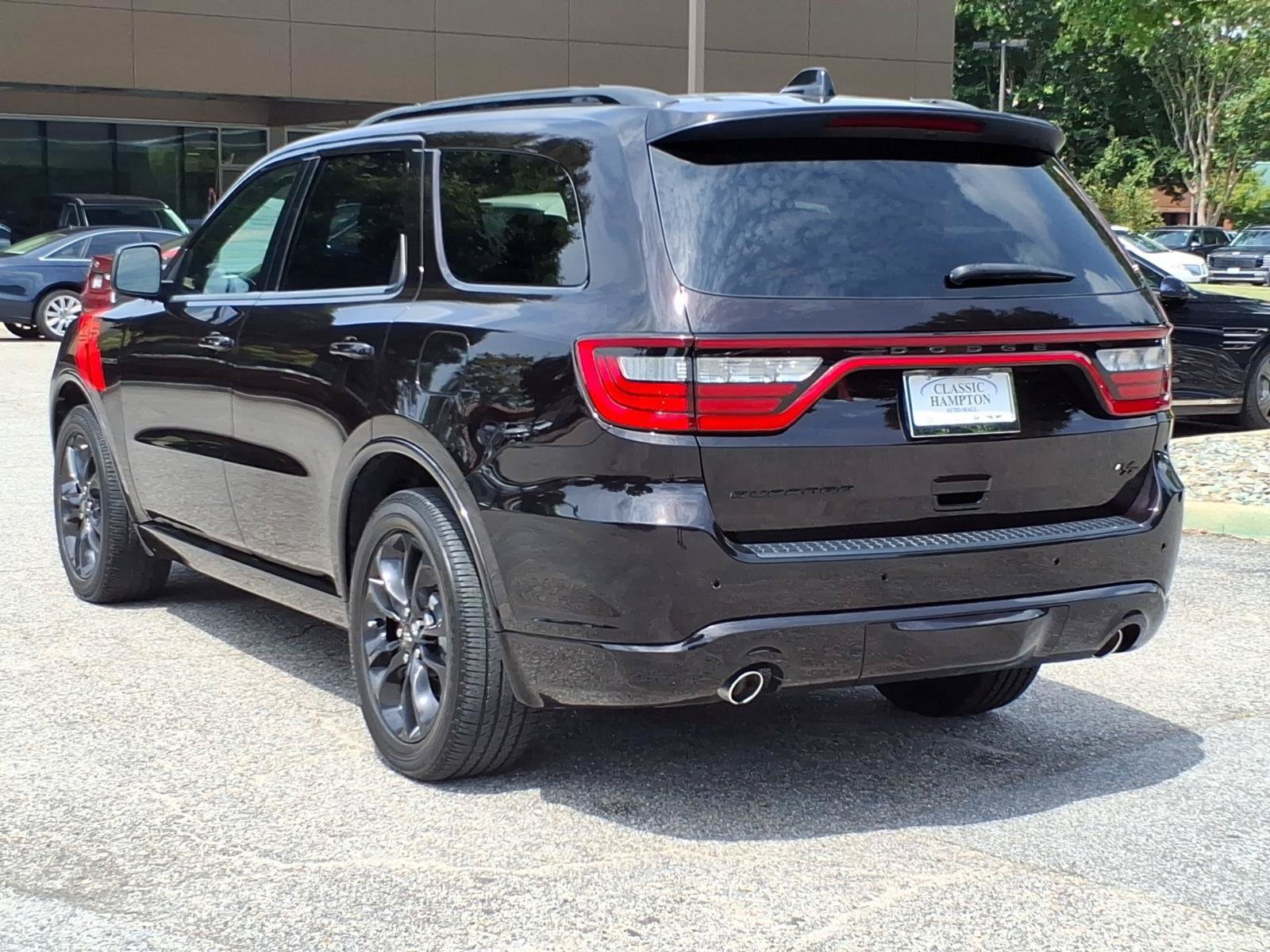 Used 2023 Dodge Durango R/T w/ Blacktop Package RWD image 10
