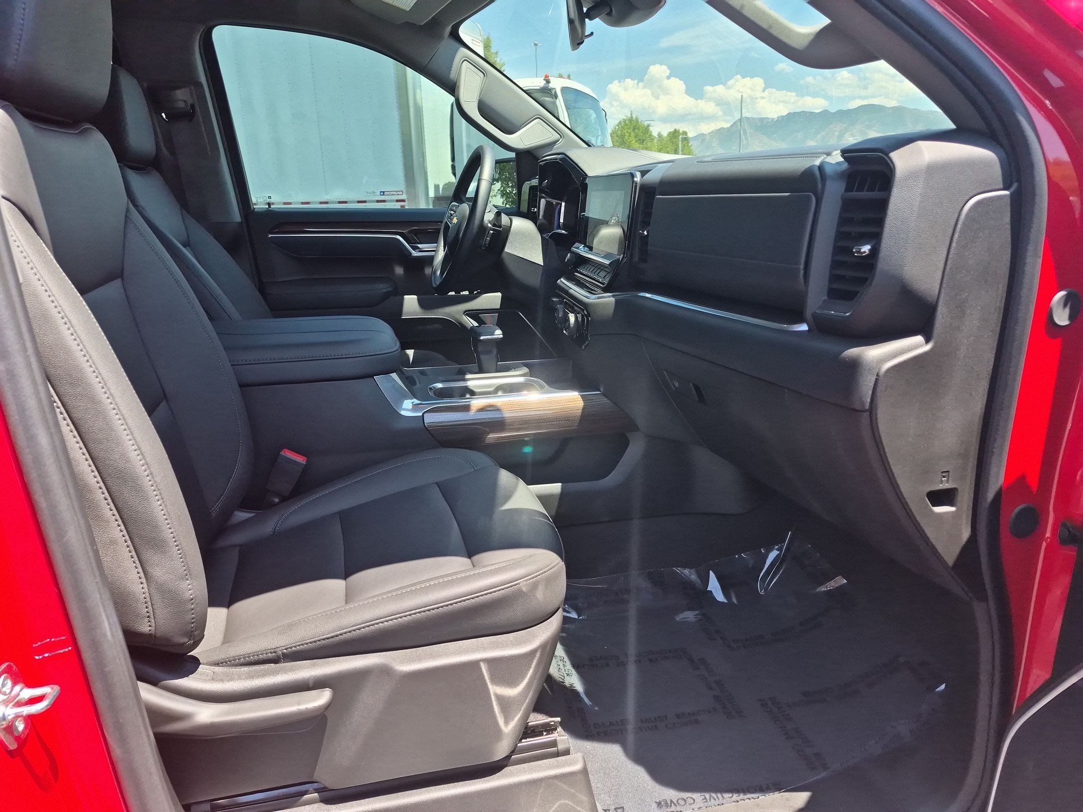 Certified 2026 Chevrolet Silverado 1500 LT w/ Leather Package AWD/4WD image 30