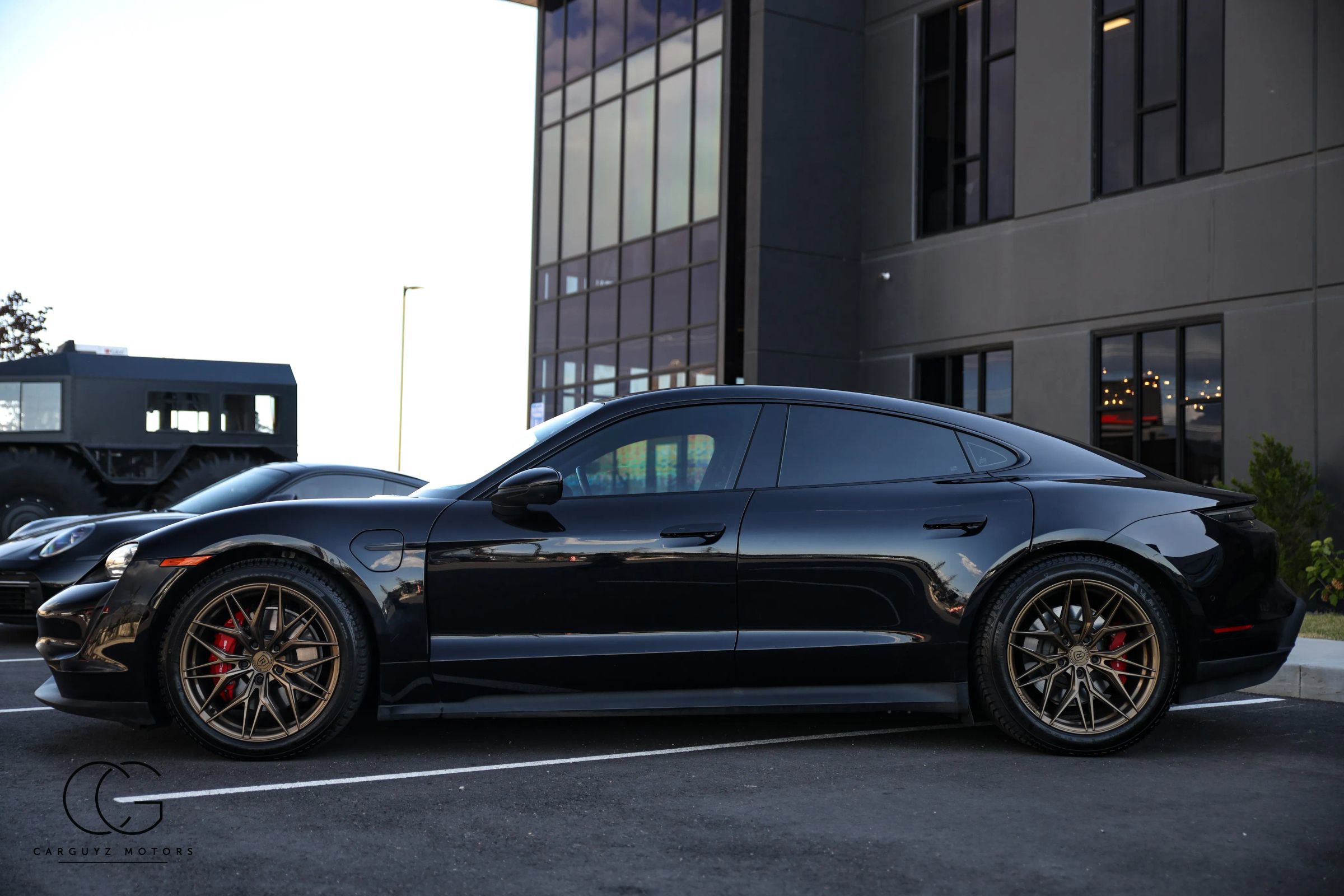 Used 2022 Porsche Taycan 4S AWD/4WD image 10