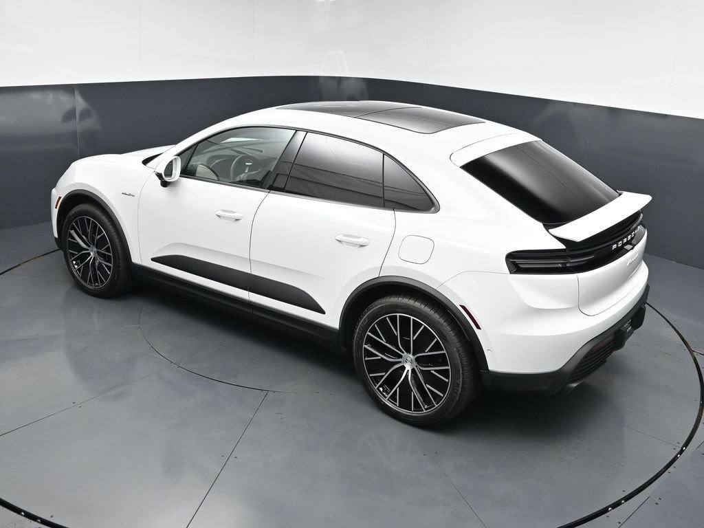 New 2026 Porsche Macan 4 Electric AWD/4WD image 14