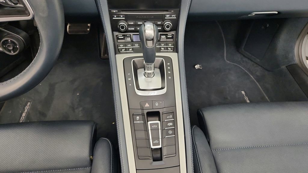 Used 2017 Porsche 718 Boxster S RWD image 35