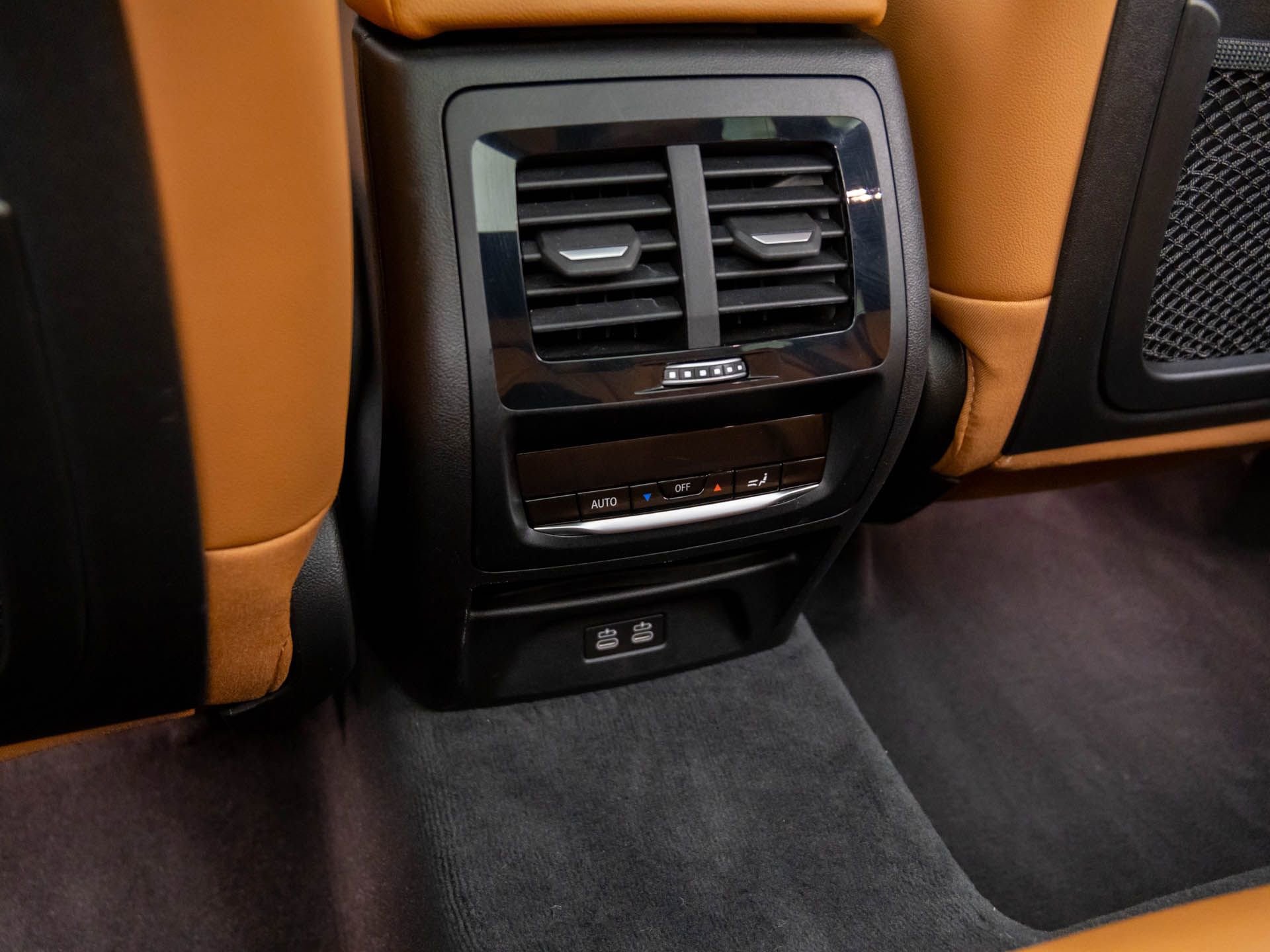 Certified 2024 BMW X3 xDrive30i w/ Premium Package image 21