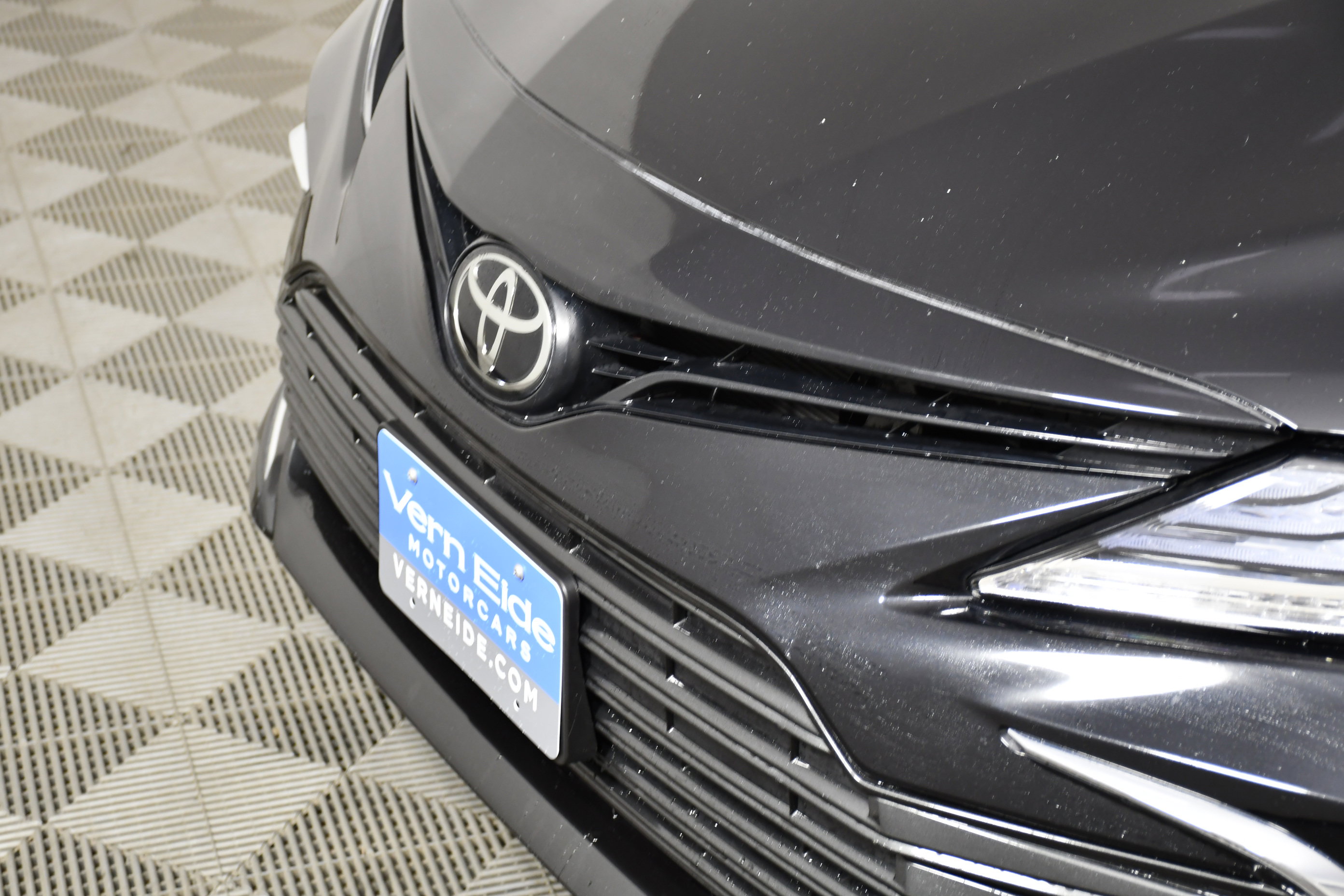 Used 2024 Toyota Camry XLE FWD image 11