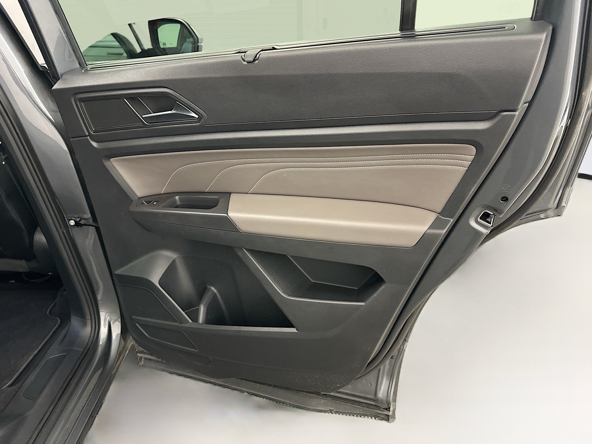 Used 2023 Volkswagen Atlas SE AWD/4WD image 31