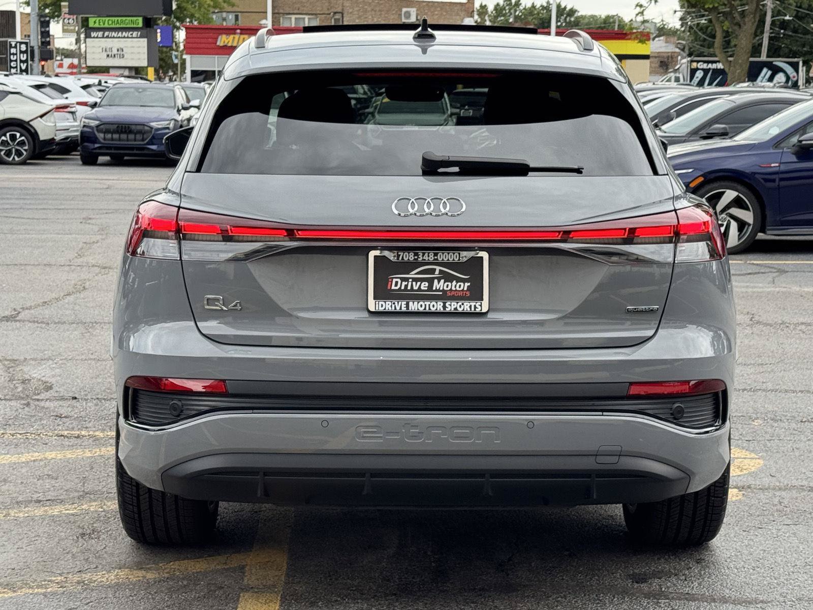 Used 2024 Audi Q4 e-tron Premium Plus w/ Premium Plus AWD/4WD image 8