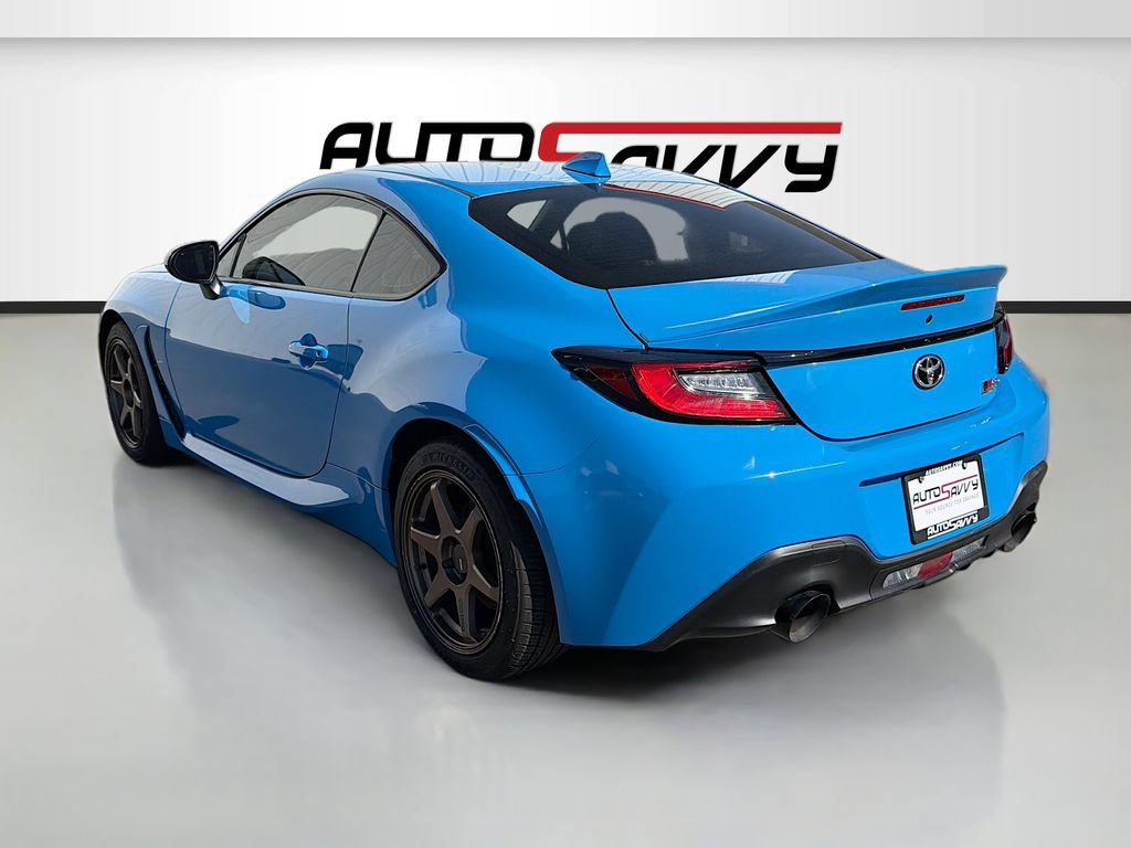 Used 2023 Toyota GR86 Premium w/ ALL Weather Mat Package (TMS) RWD image 5