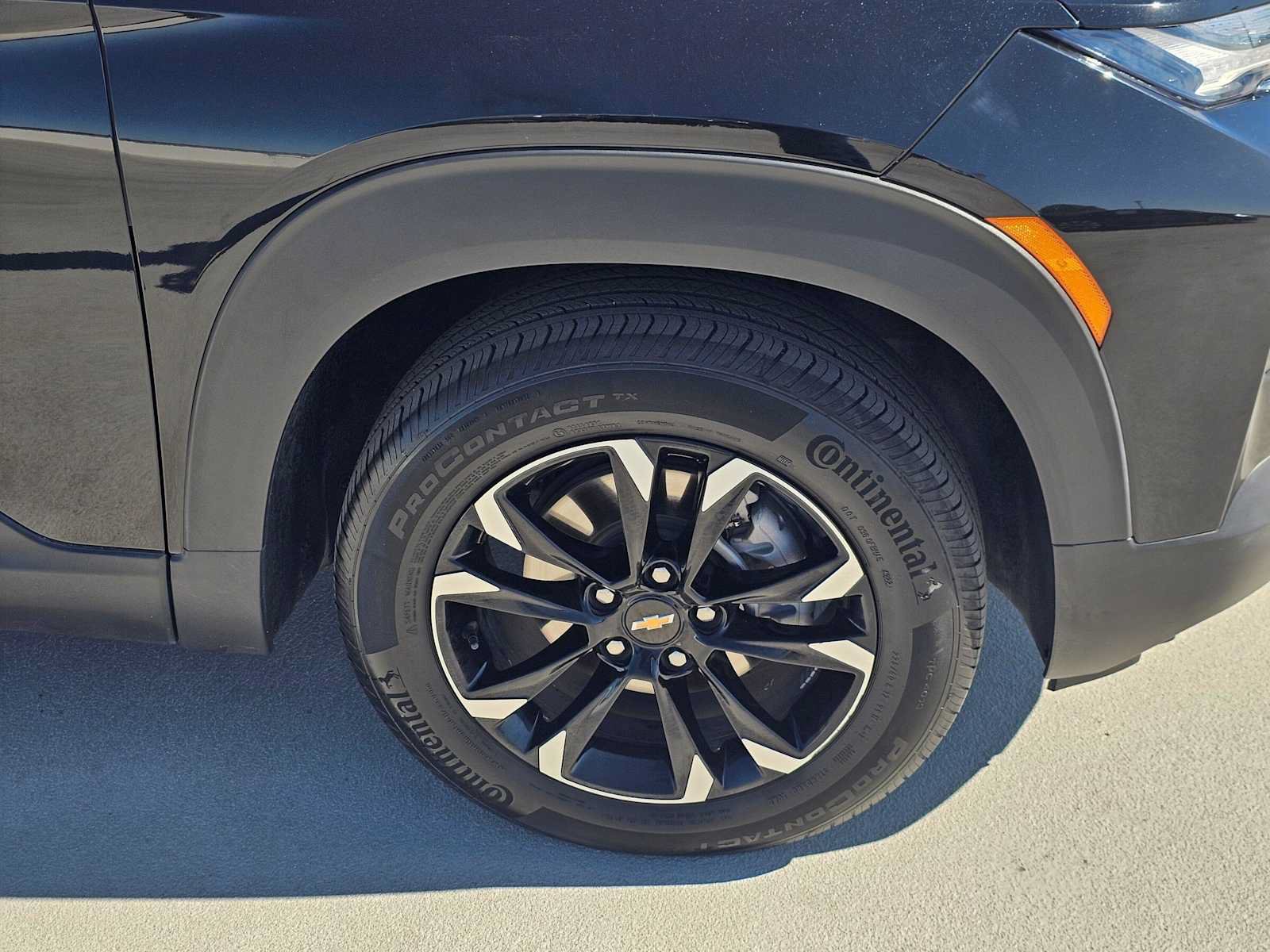 Used 2023 Chevrolet TrailBlazer LT w/ Convenience Package FWD image 9