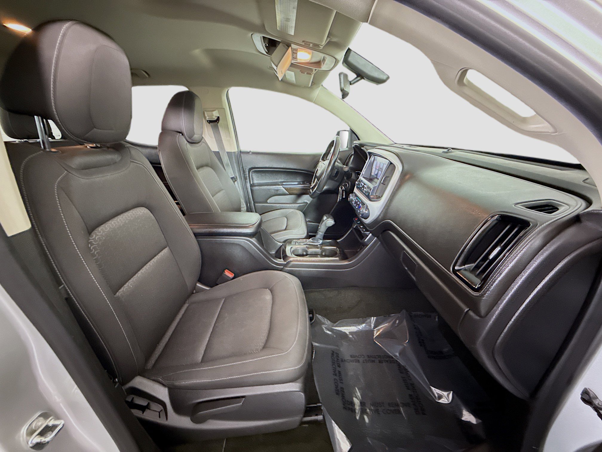 Used 2017 GMC Canyon SLE image 28