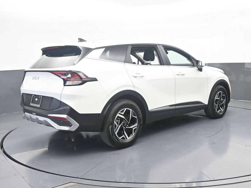 Used 2025 Kia Sportage LX FWD image 6