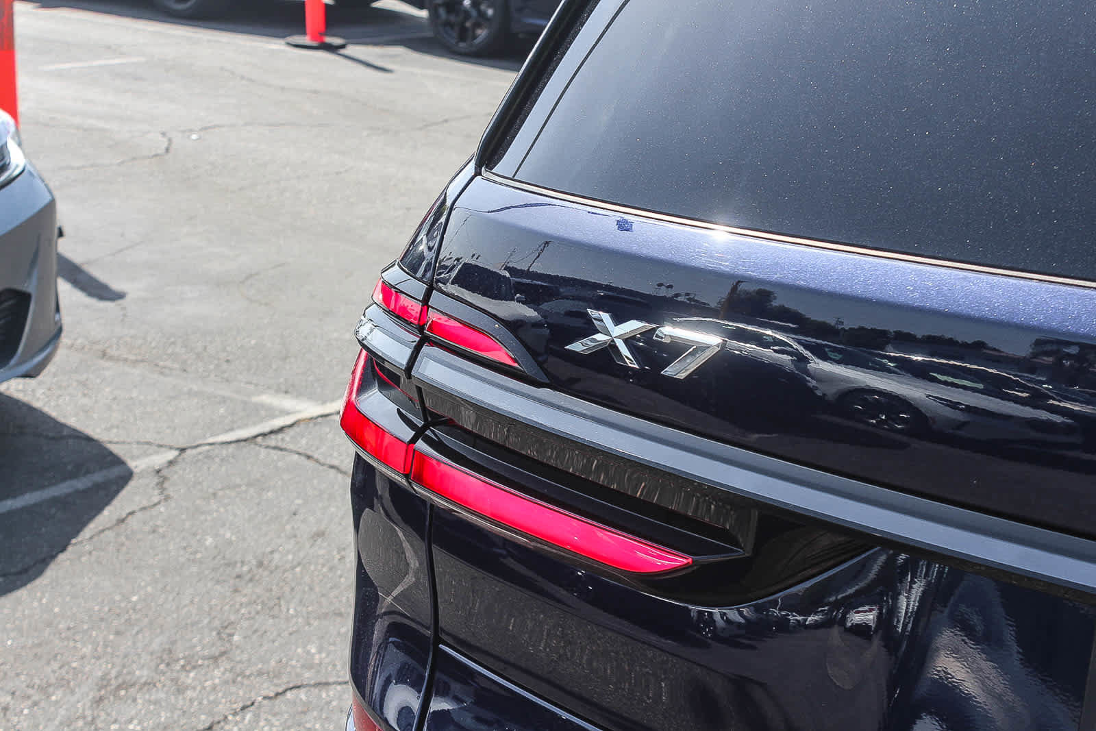 Used 2026 BMW X7 xDrive40i w/ M Sport Package AWD/4WD image 7