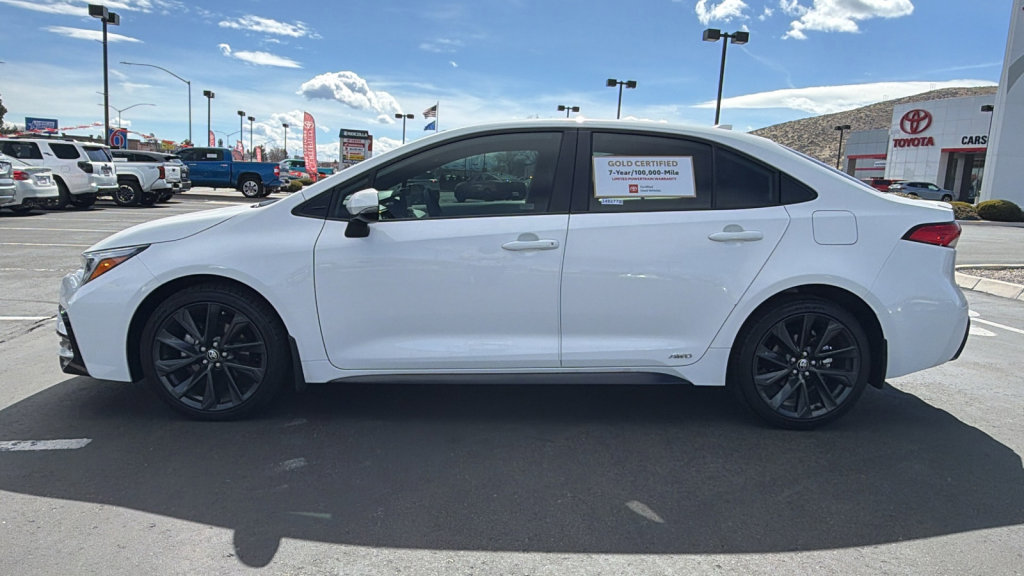 Certified 2025 Toyota Corolla SE w/ Convenience Package image 6