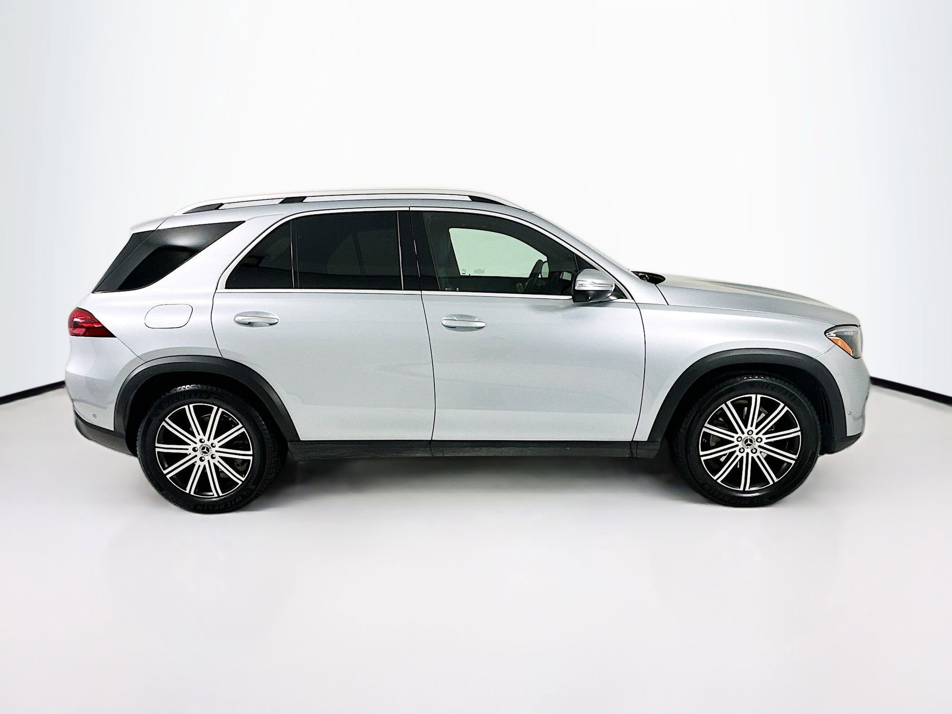 Certified 2025 Mercedes-Benz GLE 350 4MATIC image 9