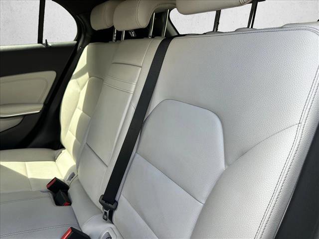 Used 2017 Mercedes-Benz GLA 250 image 21
