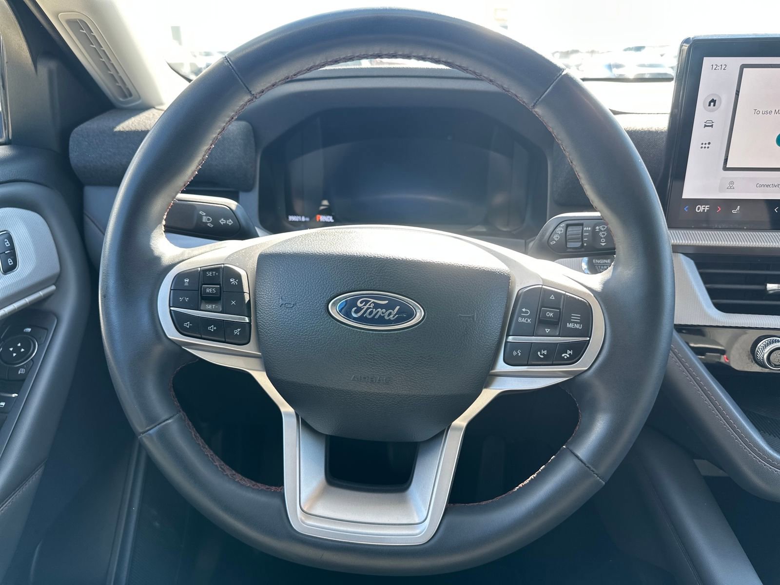 Used 2025 Ford Explorer Active AWD/4WD image 14