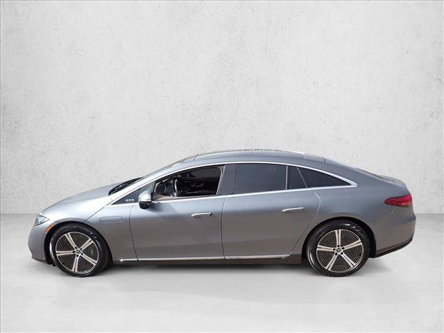 Used 2022 Mercedes-Benz EQS 580 4MATIC Sedan image 2
