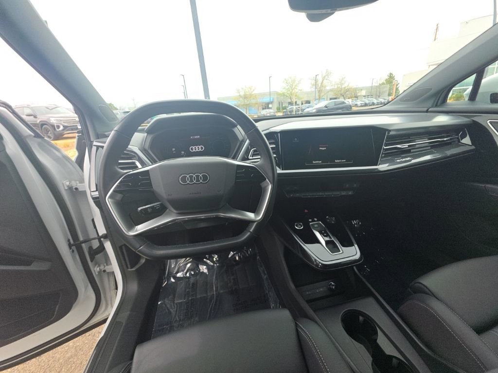 Used 2022 Audi Q4 e-tron Premium Plus w/ Premium Plus image 12