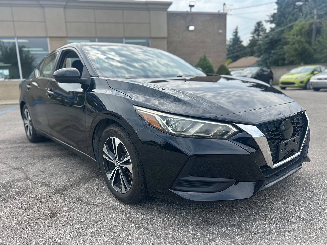Used 2022 Nissan Sentra SV FWD image 3