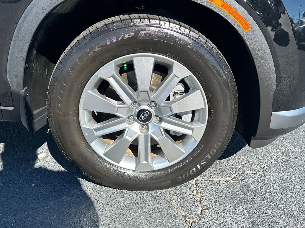 Used 2025 Hyundai Palisade SE image 12