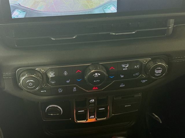 New 2025 Jeep Gladiator Sport image 15