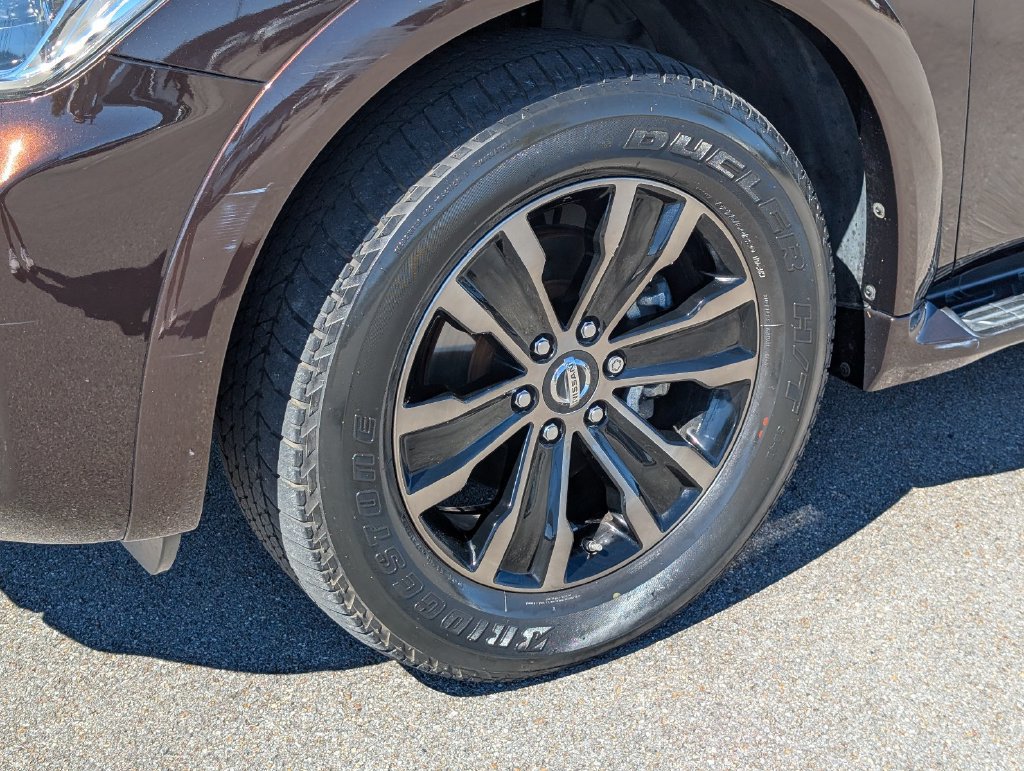 Used 2019 Nissan Armada Platinum w/ Captain's Chairs Package RWD image 11