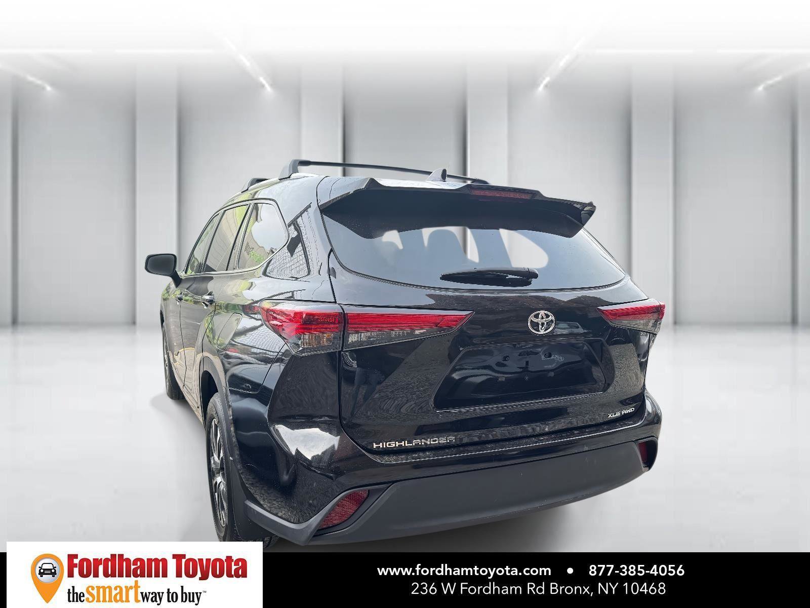 Used 2022 Toyota Highlander XLE image 5