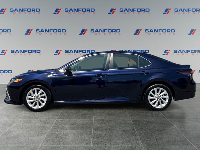 Used 2021 Toyota Camry LE FWD image 2