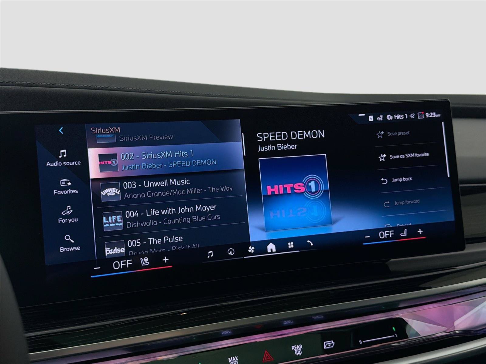 New 2026 BMW 750e xDrive w/ Premium Package AWD/4WD image 14