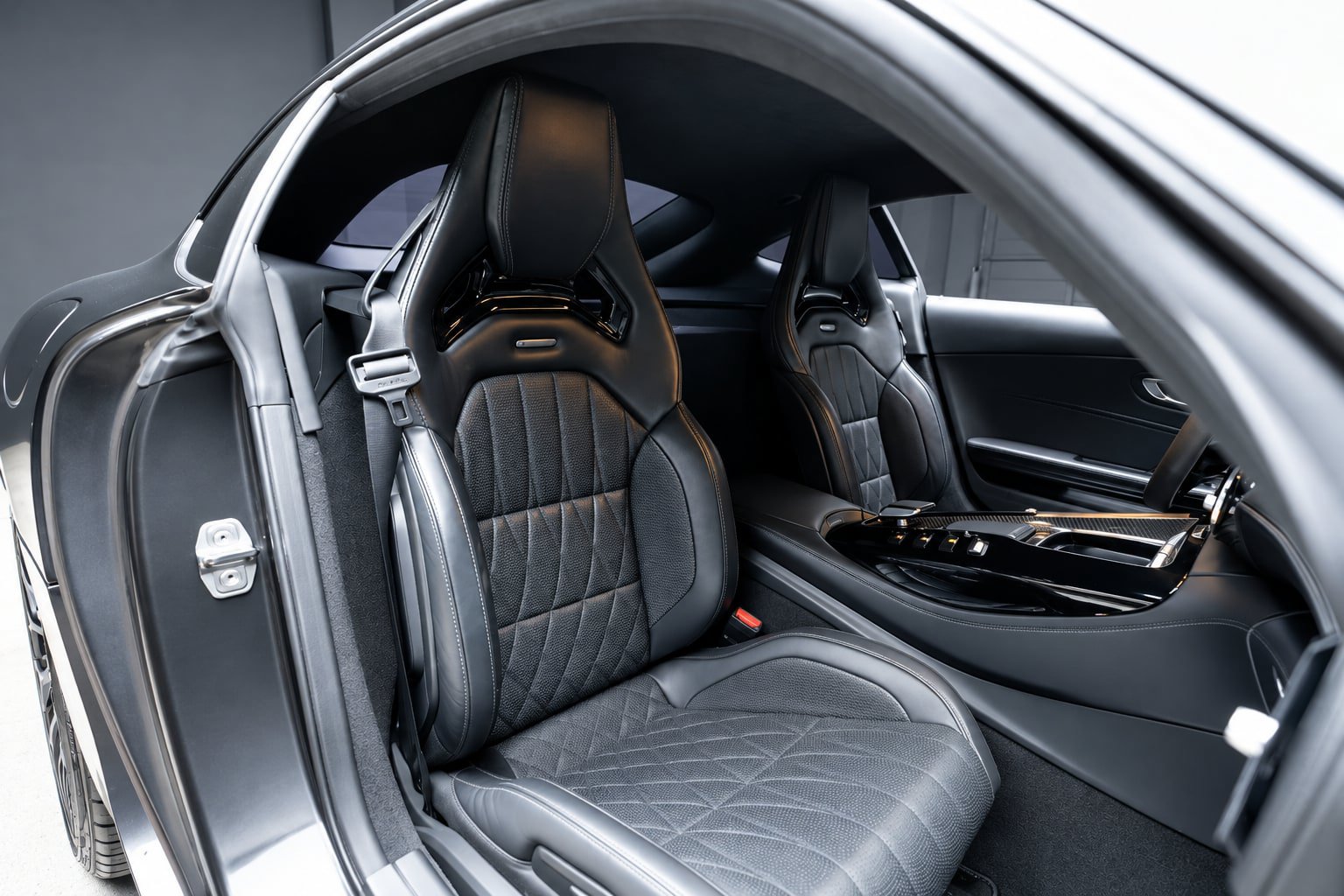 Used 2021 Mercedes-Benz AMG GT Coupe w/ GT Stealth Edition image 28