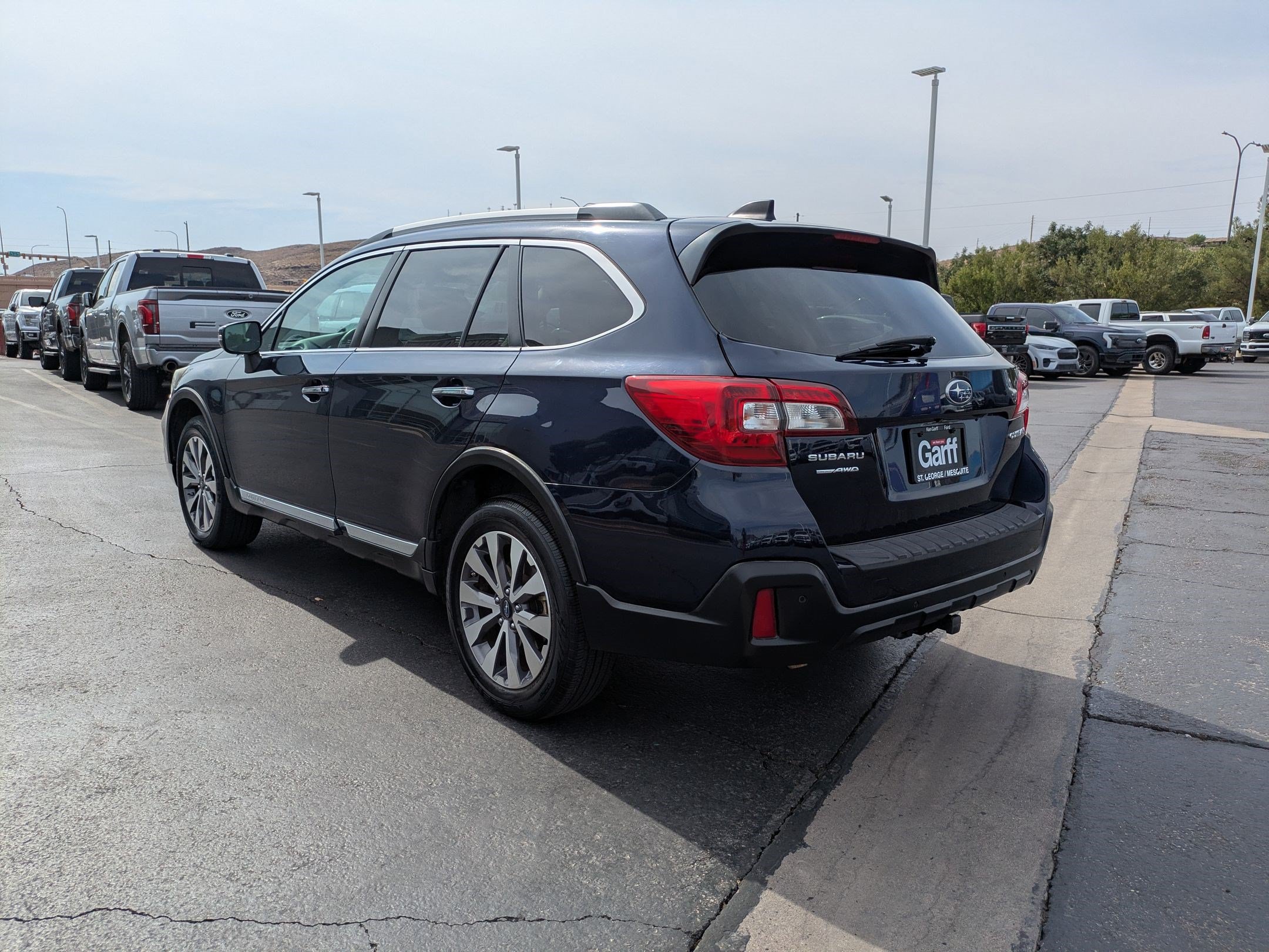 Used 2018 Subaru Outback 2.5i Touring AWD/4WD image 6