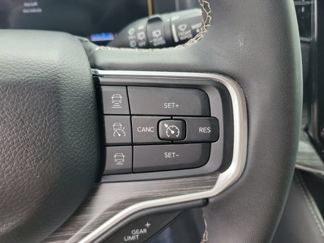 Used 2024 Jeep Wagoneer Series II w/ Flexible Seating Group RWD image 27