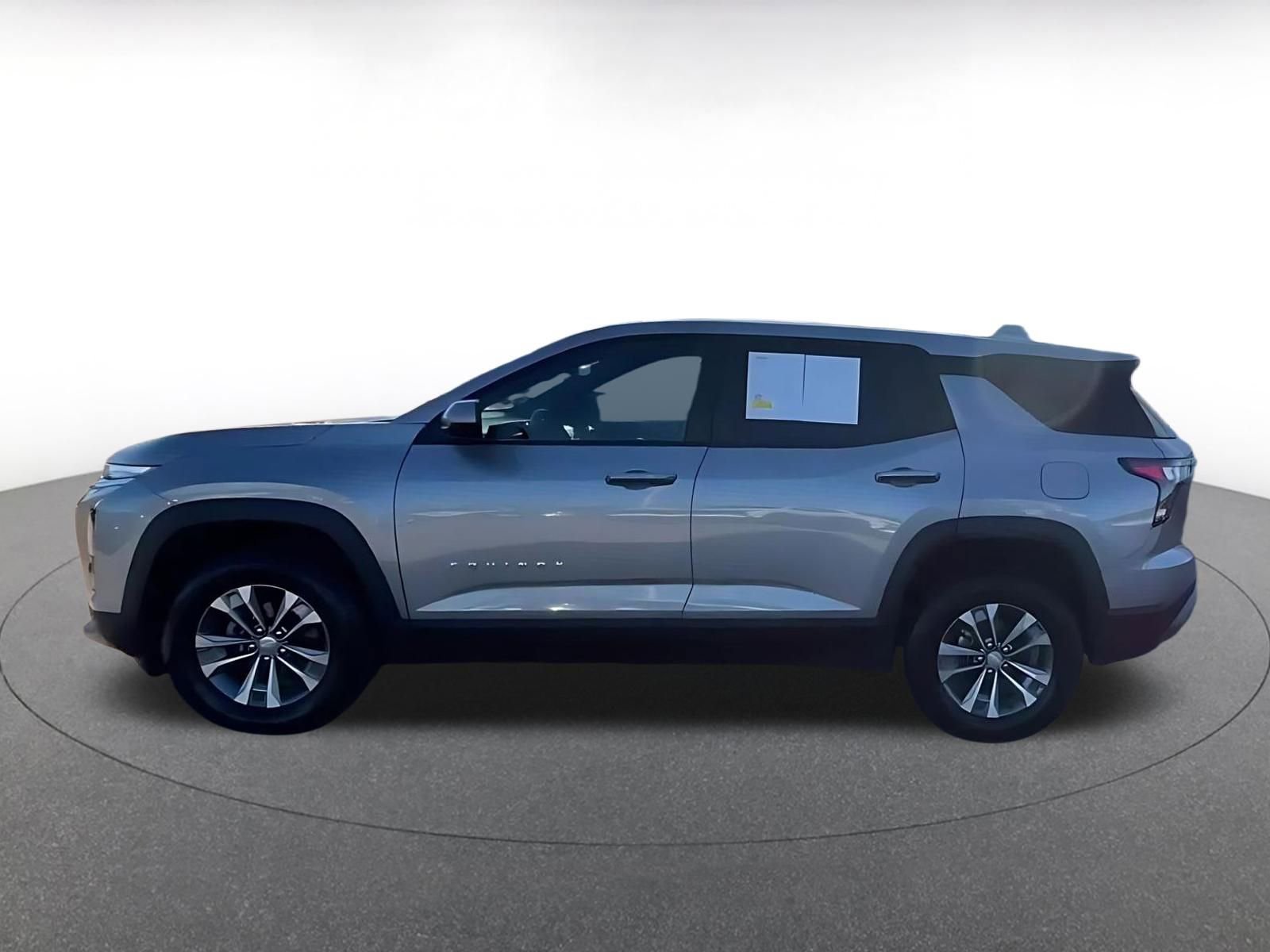 Used 2025 Chevrolet Equinox LT image 9